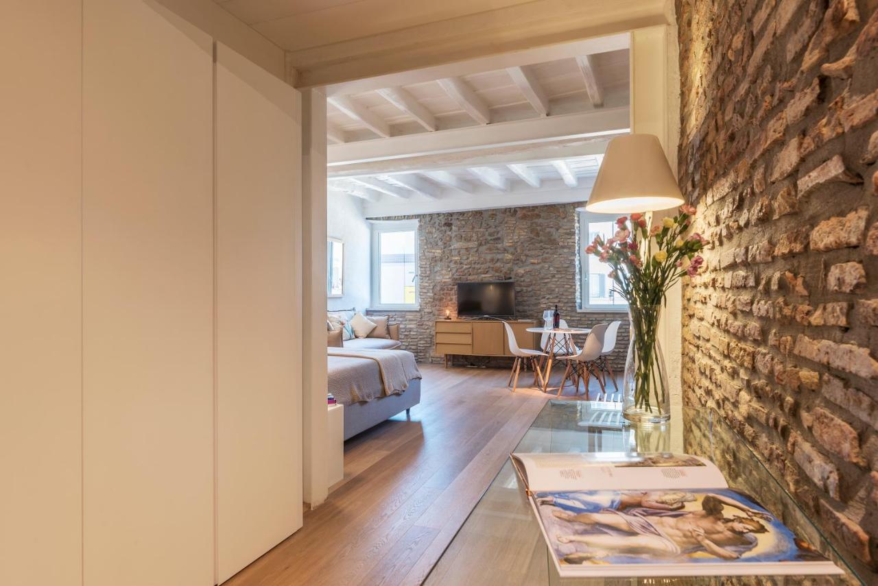 Campo De' Fiori - Charme Holidays Apartamento